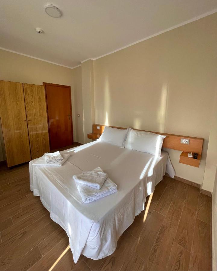 Tekada Hotel & Restaurant Vlore Luaran gambar