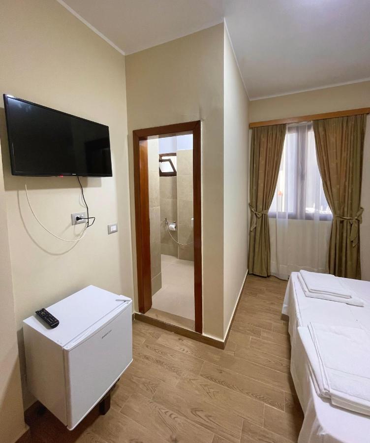 Tekada Hotel & Restaurant Vlore Luaran gambar