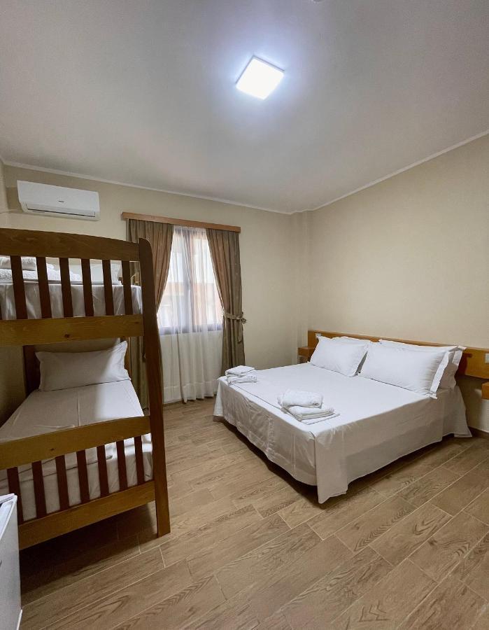Tekada Hotel & Restaurant Vlore Luaran gambar